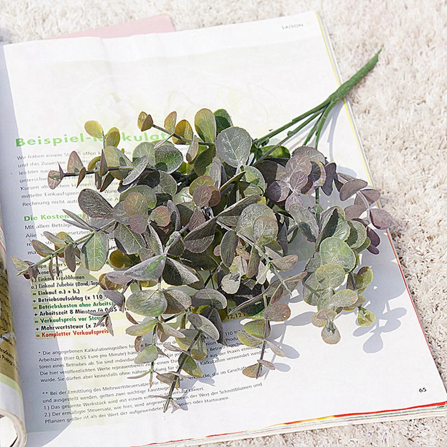 Artificial Plastic Plants Leaves Green Eucalyptus Branch for Garden