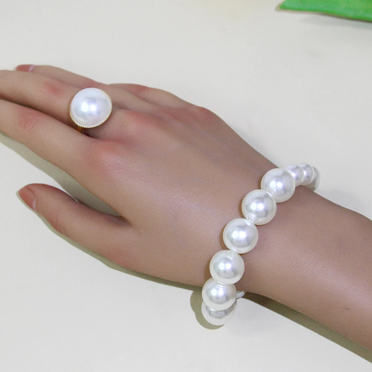 5 Women's Vintage Light Luxury French 5 Piece Imitation Pearl Jewelry