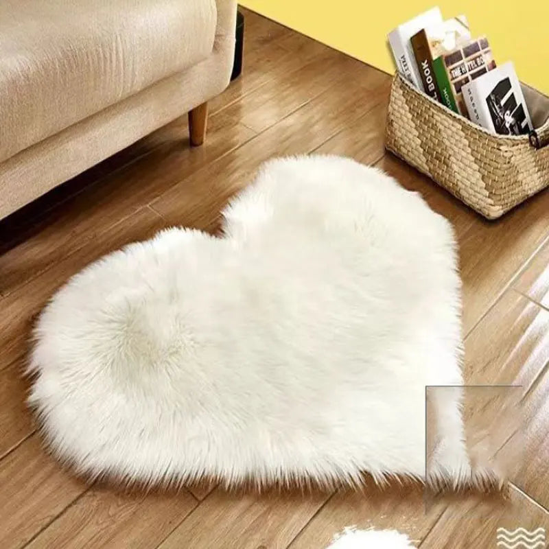 30x40cm Small Size Heart Shaped Fluffy Rug Shaggy Faux Wool Carpet