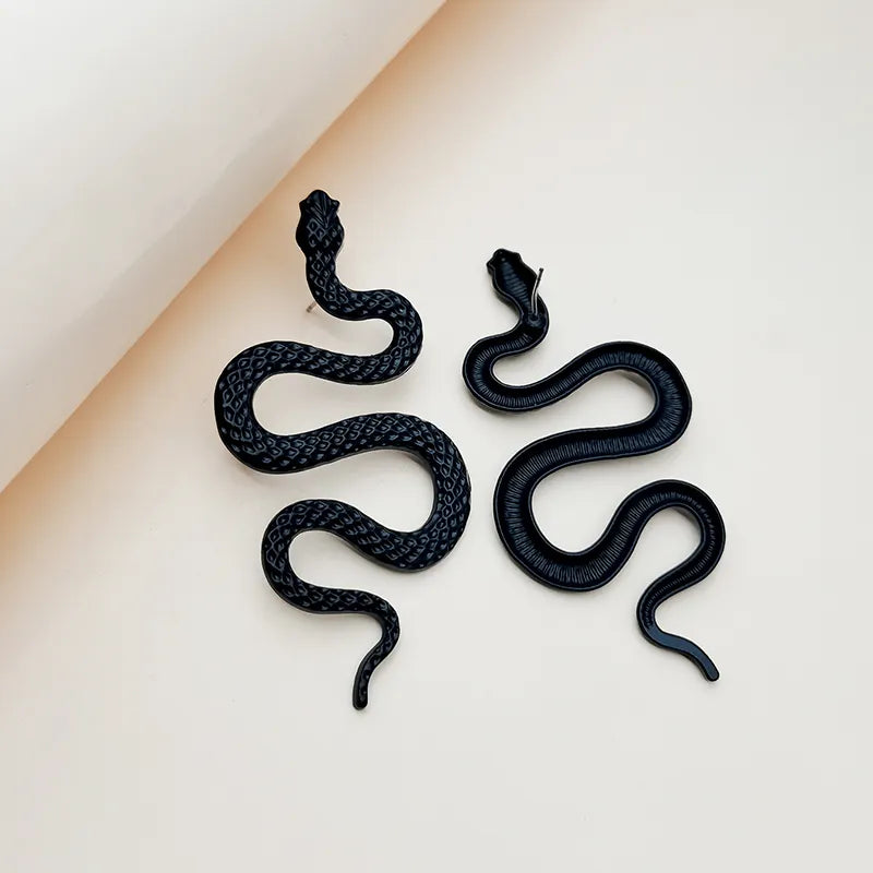 Avant-garde Sexy and Exaggerated Halloween Snake Shaped Earrings for