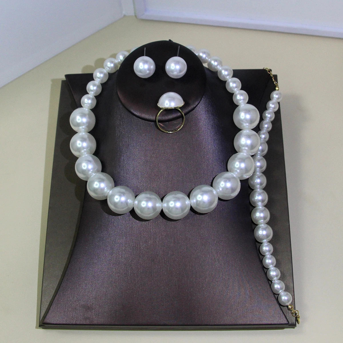 5 Women's Vintage Light Luxury French 5 Piece Imitation Pearl Jewelry