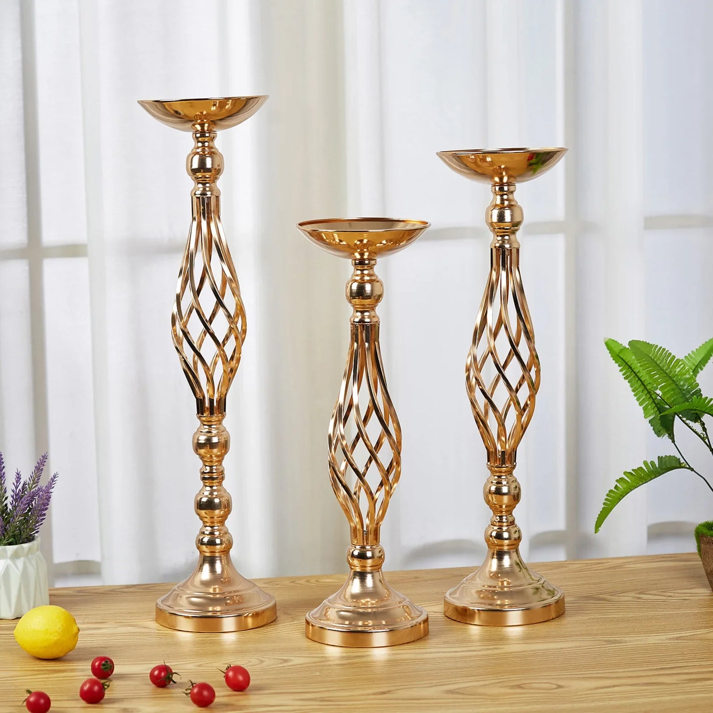 Table Candle Holder Decoration: Golden Iron Art Vase, Twisted Road