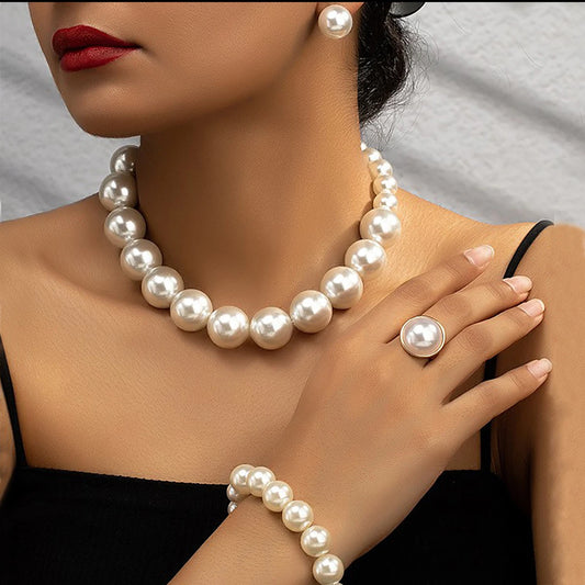 5 Women's Vintage Light Luxury French 5 Piece Imitation Pearl Jewelry